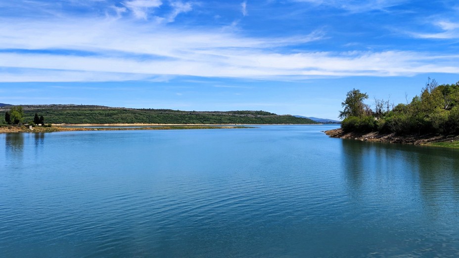 Barrio Villasuso (Pantano del Ebro )