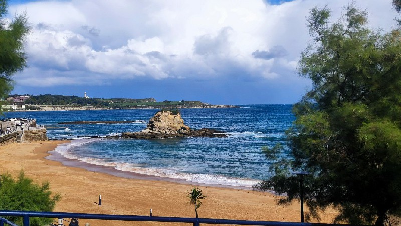 Monumento a Neptuno Niño (Antigua roca donde se ubicaba la caseta de los Practicos del puerto